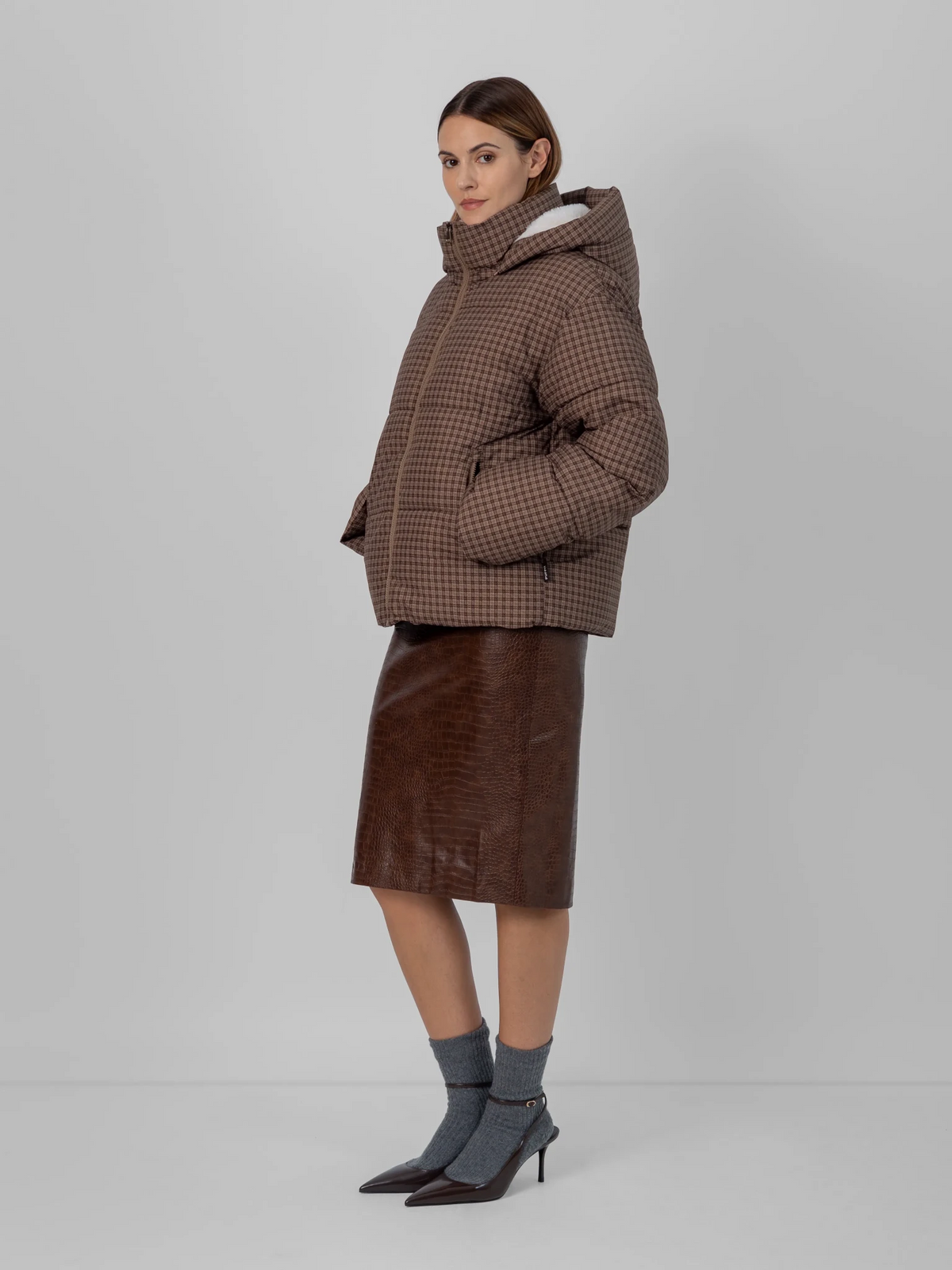 C02F-26-Brown Check-XS