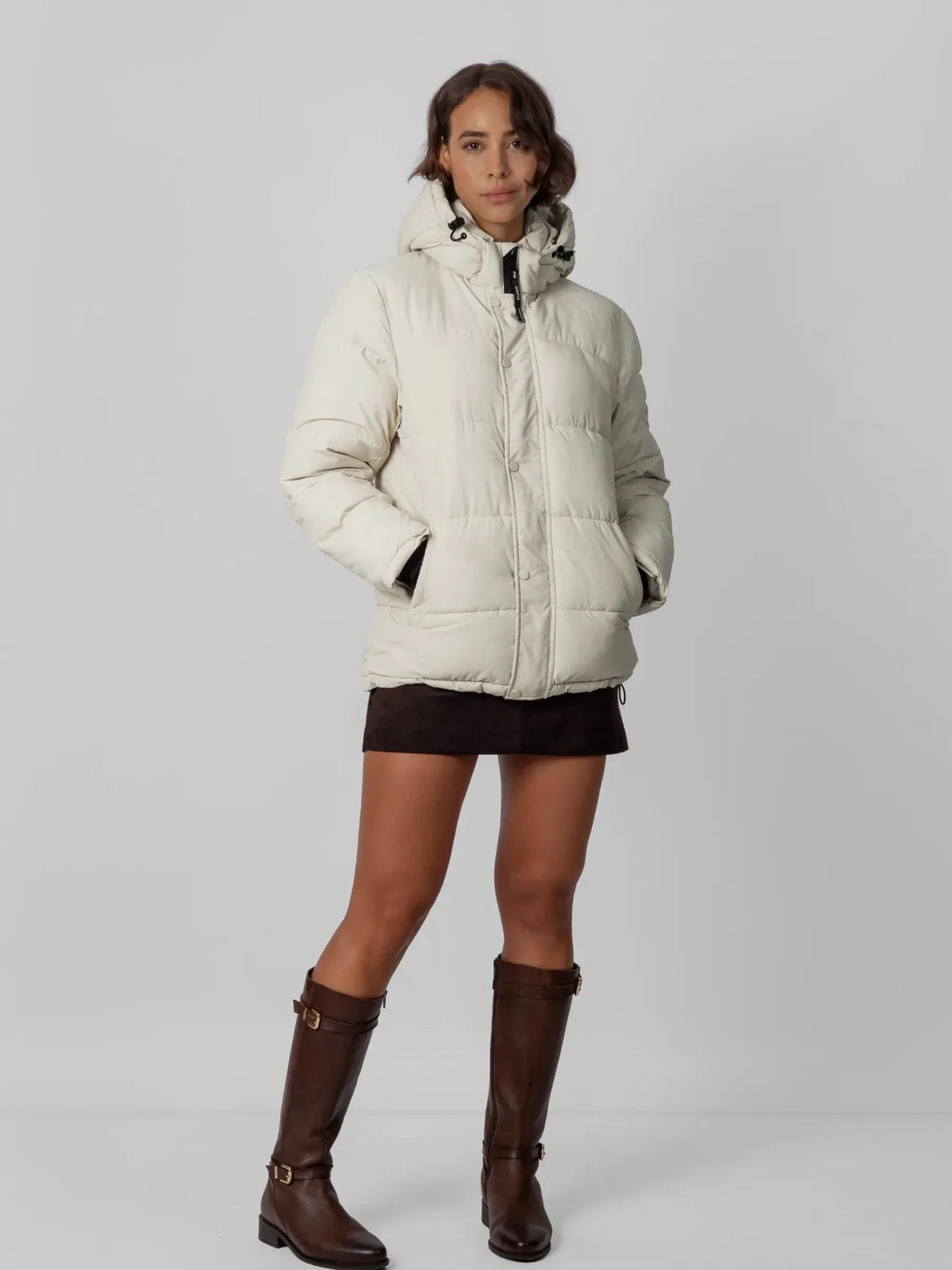 Short vs Long Puffer Jackets for Winter Travel - PUFFIT