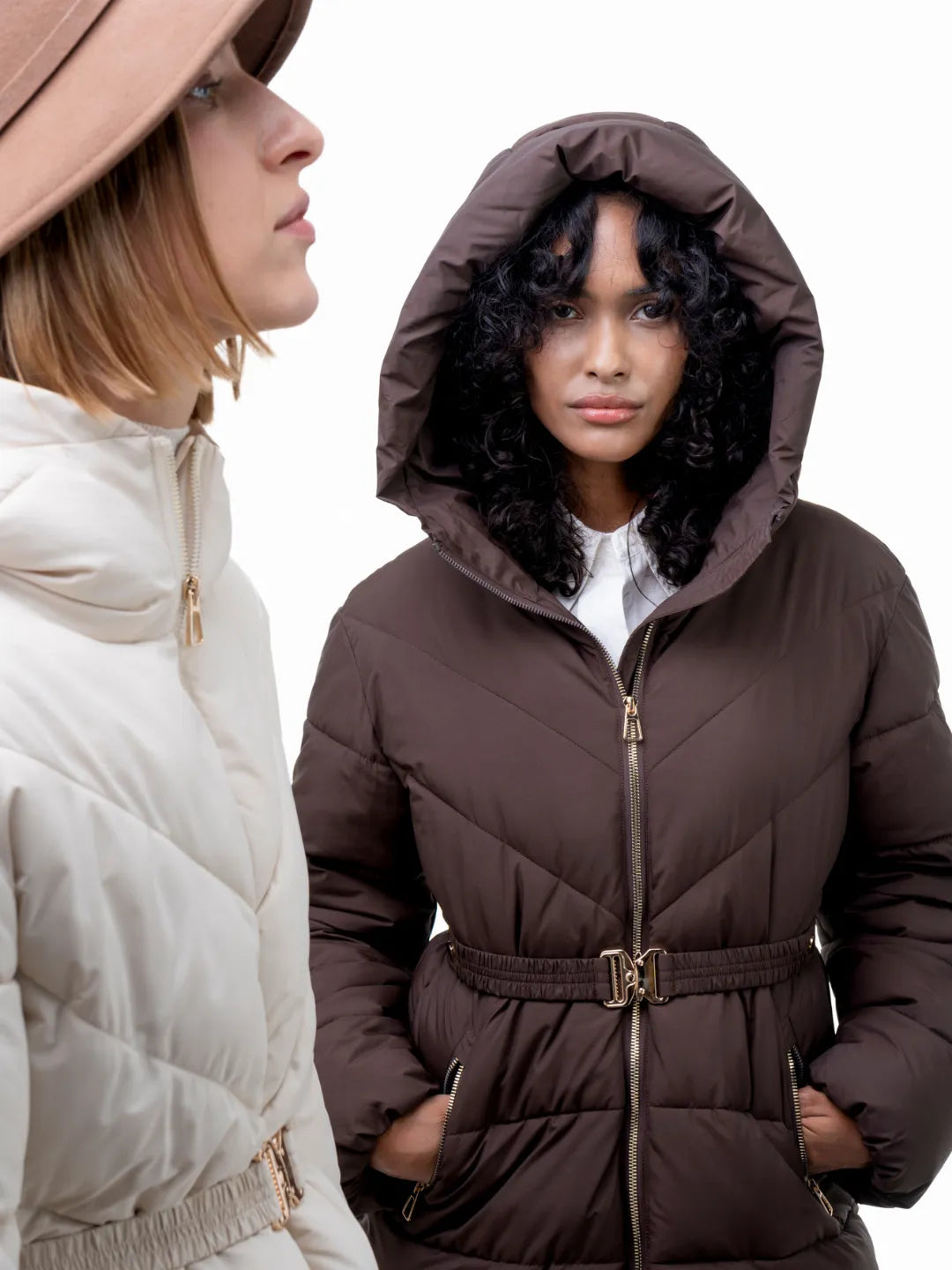 Elegant_Belted_Hooded_Puffer_09