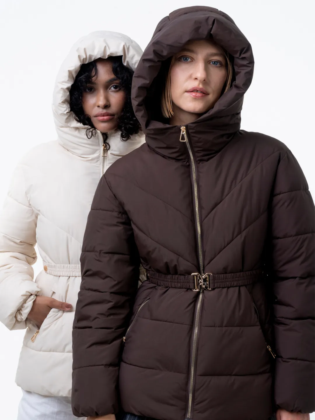 Elegant_Belted_Hooded_Puffer_11