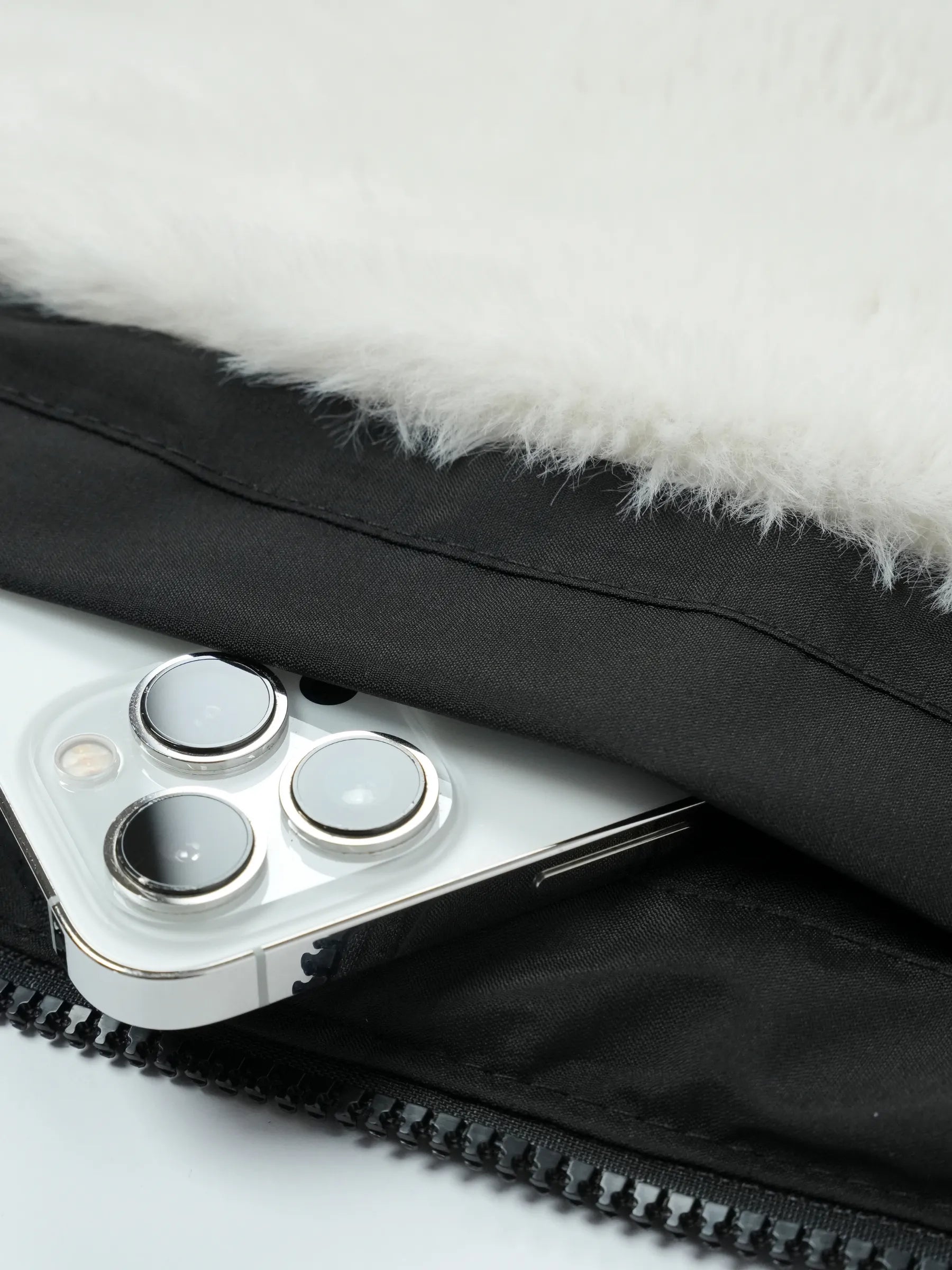 WarmCore™ Klassische lange Steppjacke mit Kapuze, gefüttert mit Kunstfell