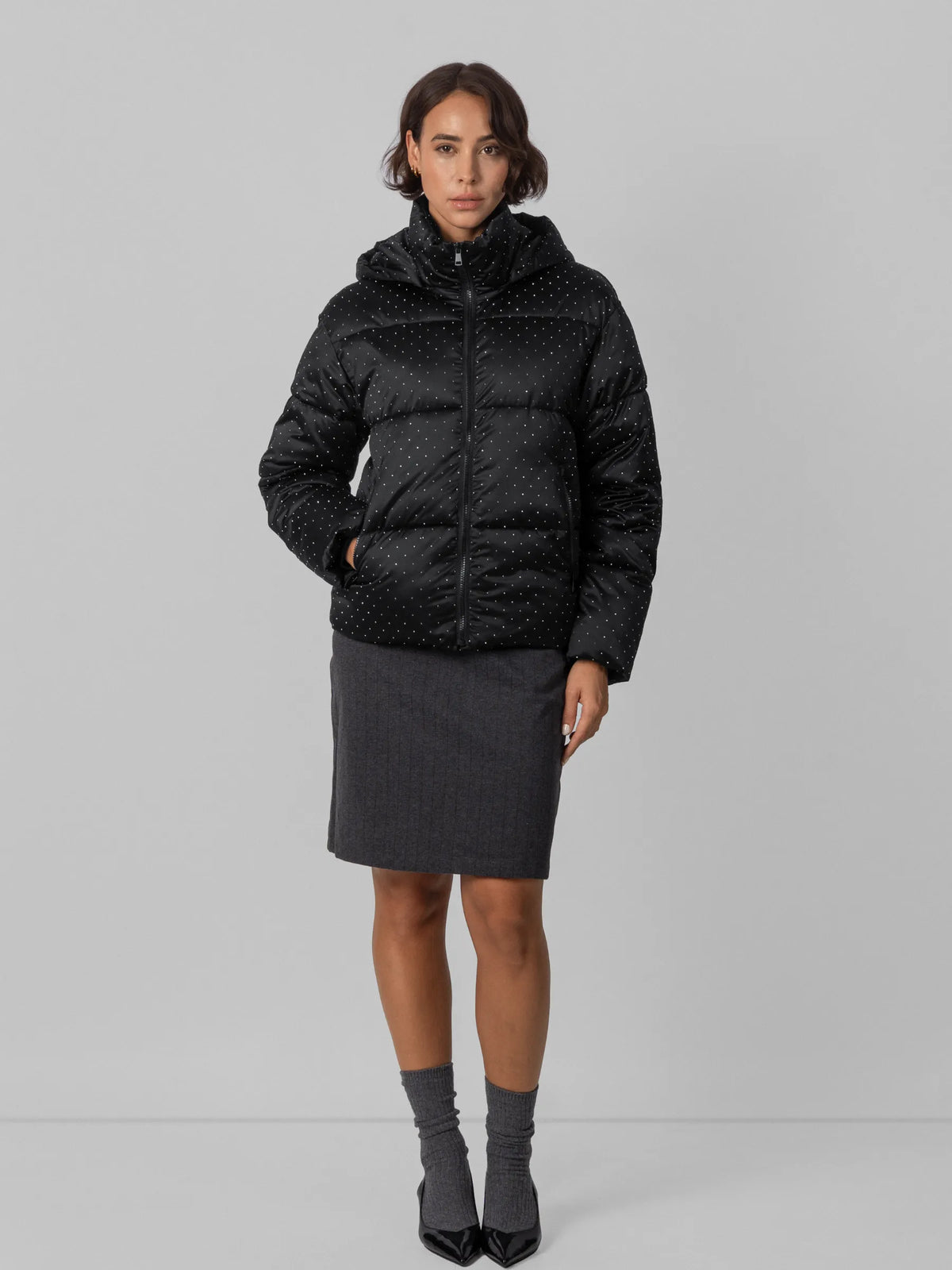 WarmCore™ Glänzende bordeauxrote Steppjacke mit abnehmbarer Kapuze