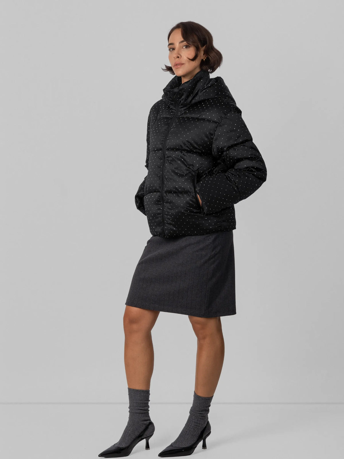 WarmCore™ Glänzende bordeauxrote Steppjacke mit abnehmbarer Kapuze