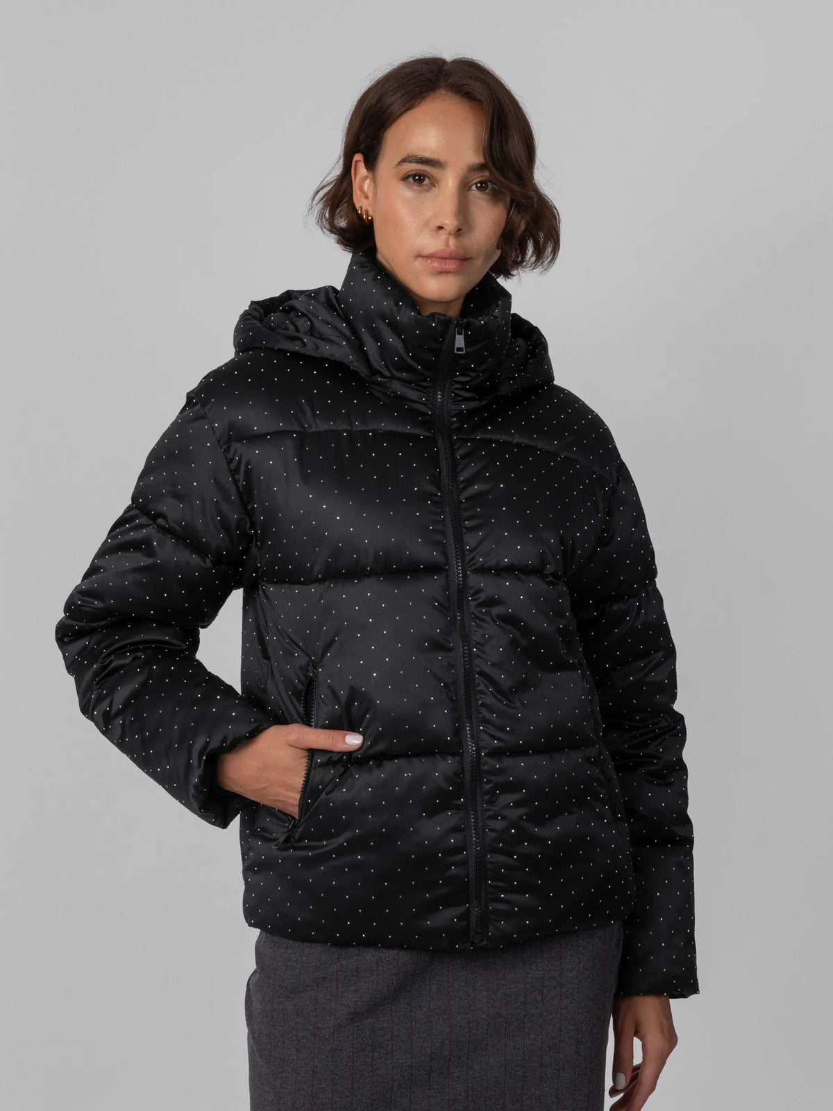 WarmCore™ Glänzende bordeauxrote Steppjacke mit abnehmbarer Kapuze