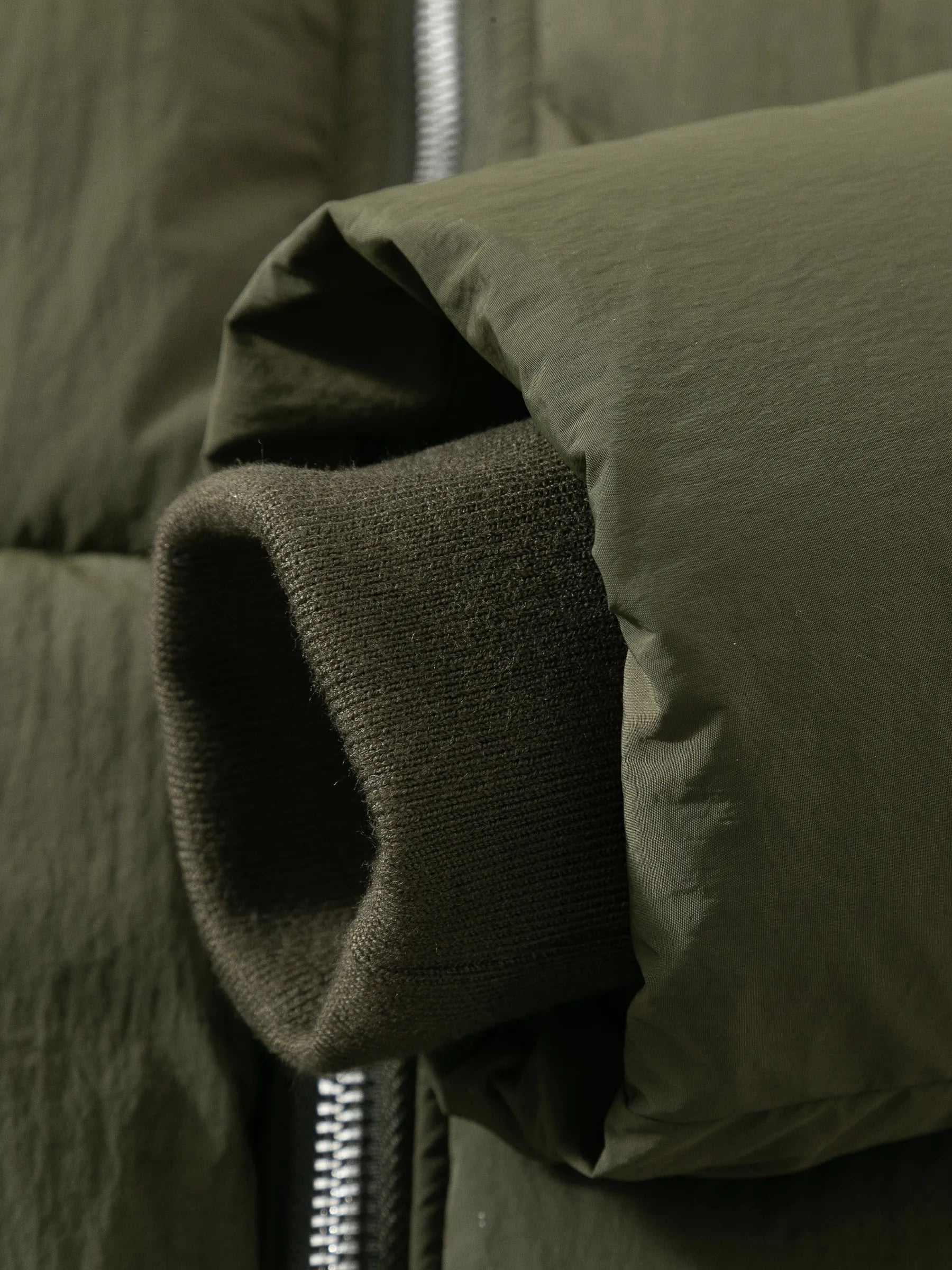 Chaqueta bomber con cremallera metálica WarmCore™