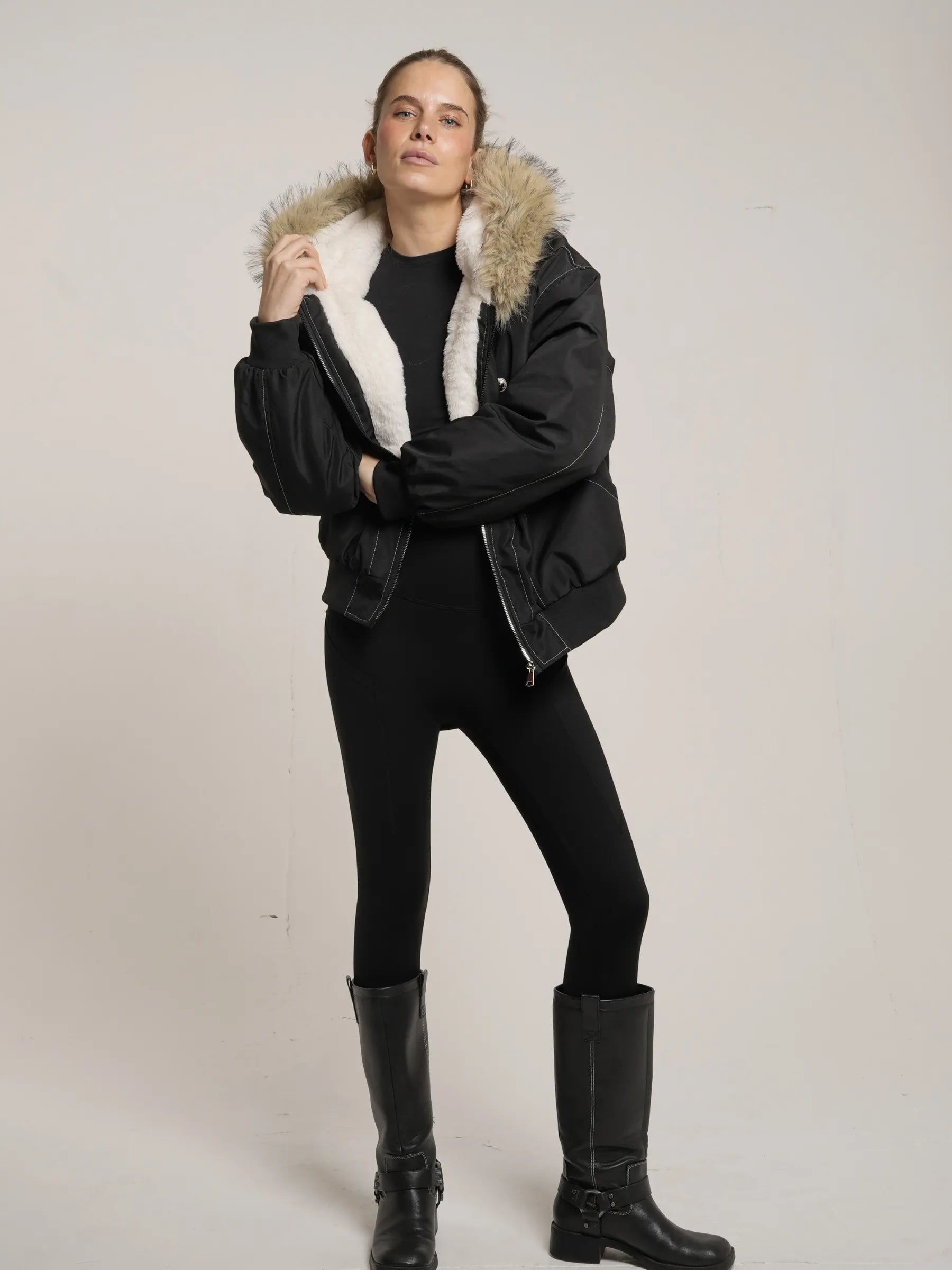 Chaqueta bomber con forro y ribete de piel sintética WarmCore™ 