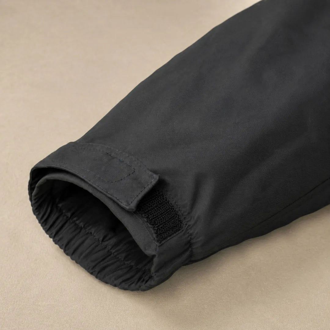 Adjustable Velcro cuffs