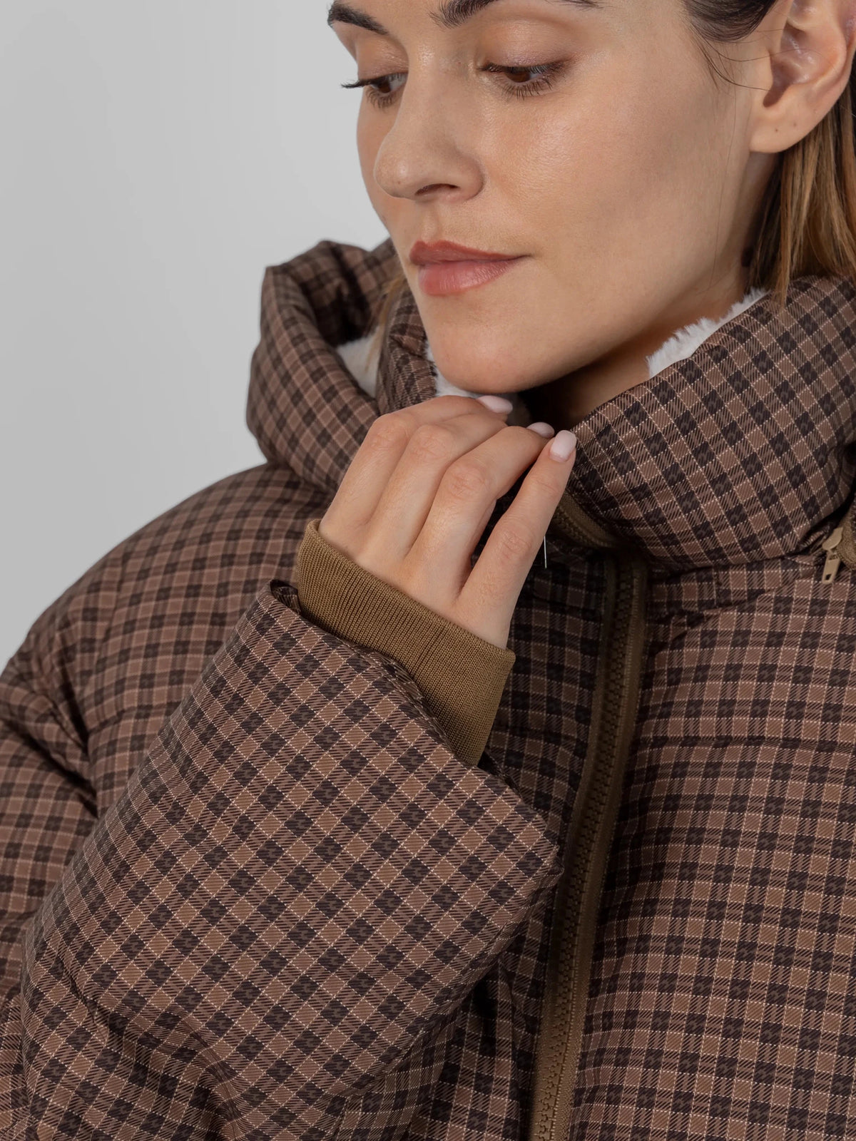 C02F-26-Brown Check-XS