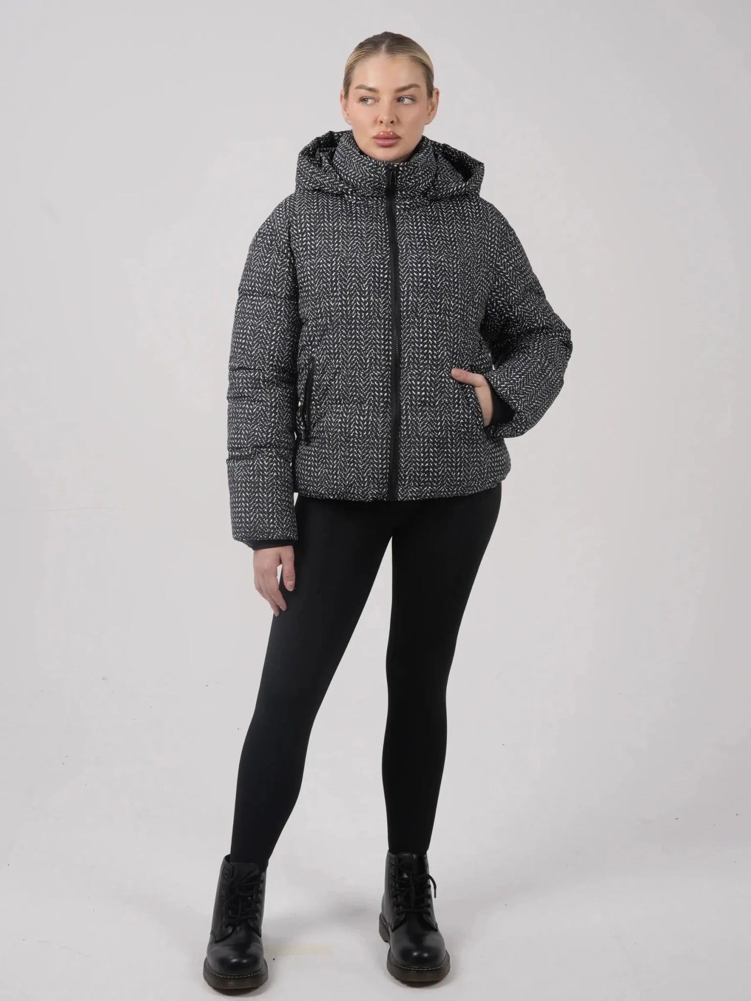 WarmCore™ Classic Short Detachable Hooded Puffer Jacket - PUFFITMid Puffers