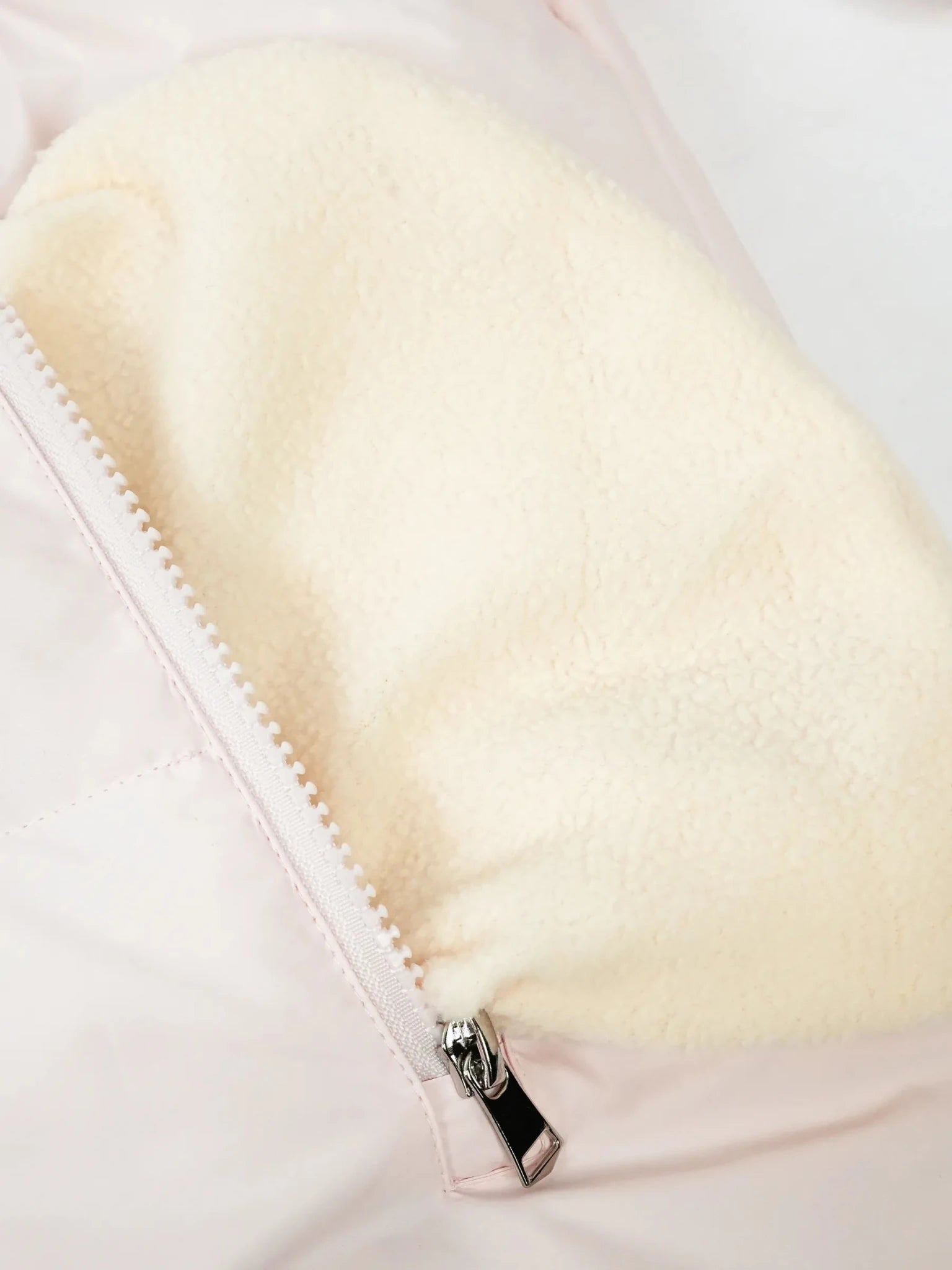 WarmCore™ Classic Short Detachable Hooded Puffer Jacket - PUFFITMid Puffers