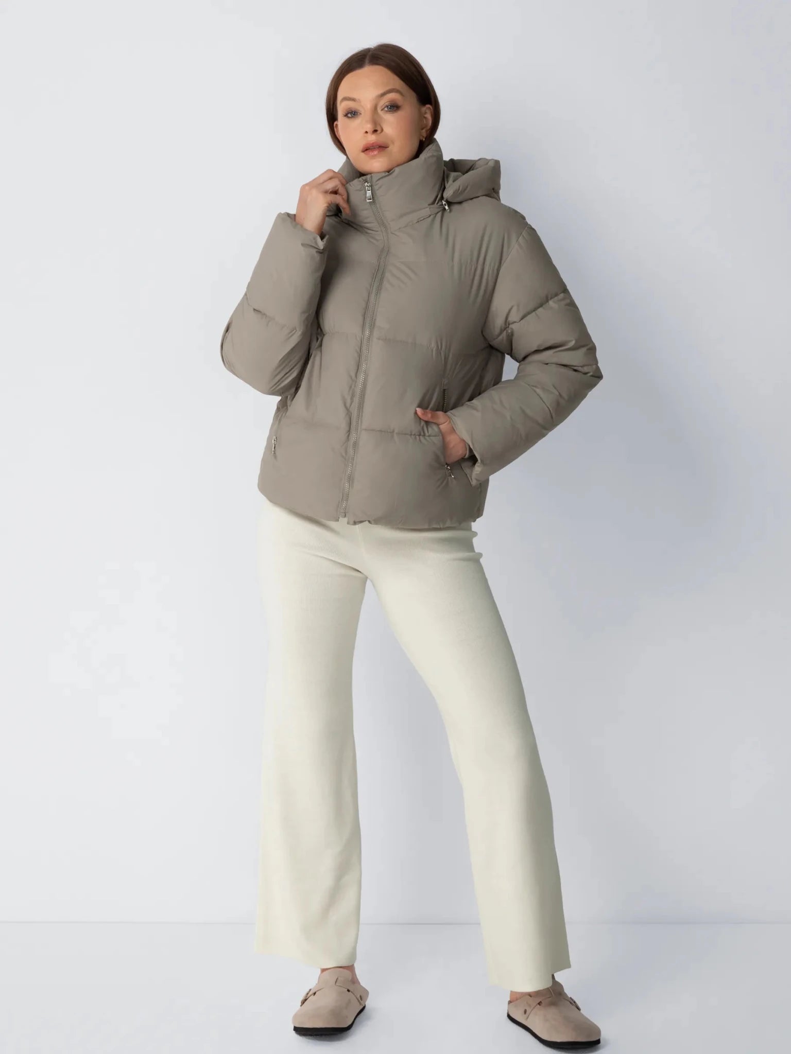 WarmCore™ Classic Short Detachable Hooded Puffer Jacket - PUFFITMid Puffers