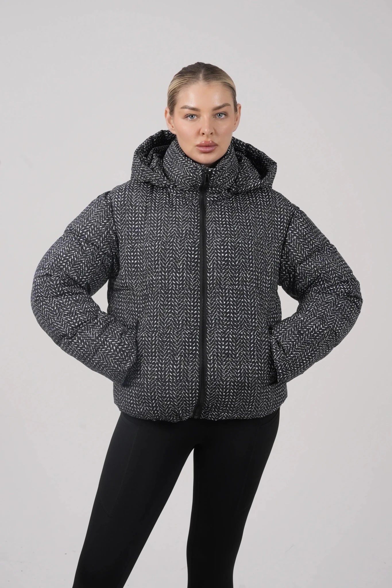 WarmCore™ Classic Short Detachable Hooded Puffer Jacket - PUFFITMid Puffers