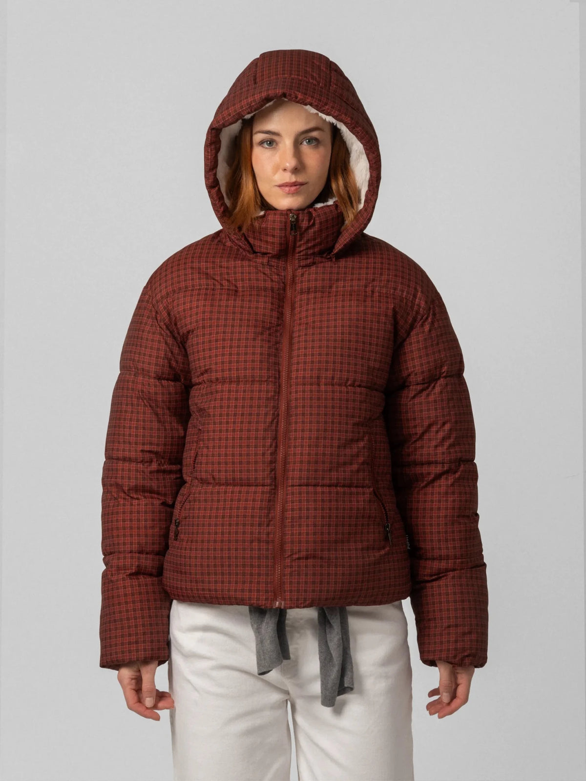 Giacca corta imbottita WarmCore™ con cappuccio staccabile e fodera in ecopelliccia a stampa leopardata